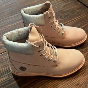 Timberland Heritage waterproof boot - light pink - size 9